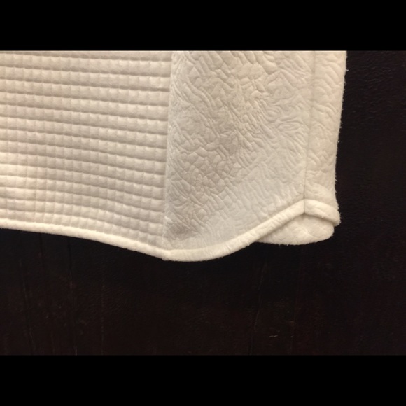 Ann Taylor studded pullover top size M. - Picture 5 of 5